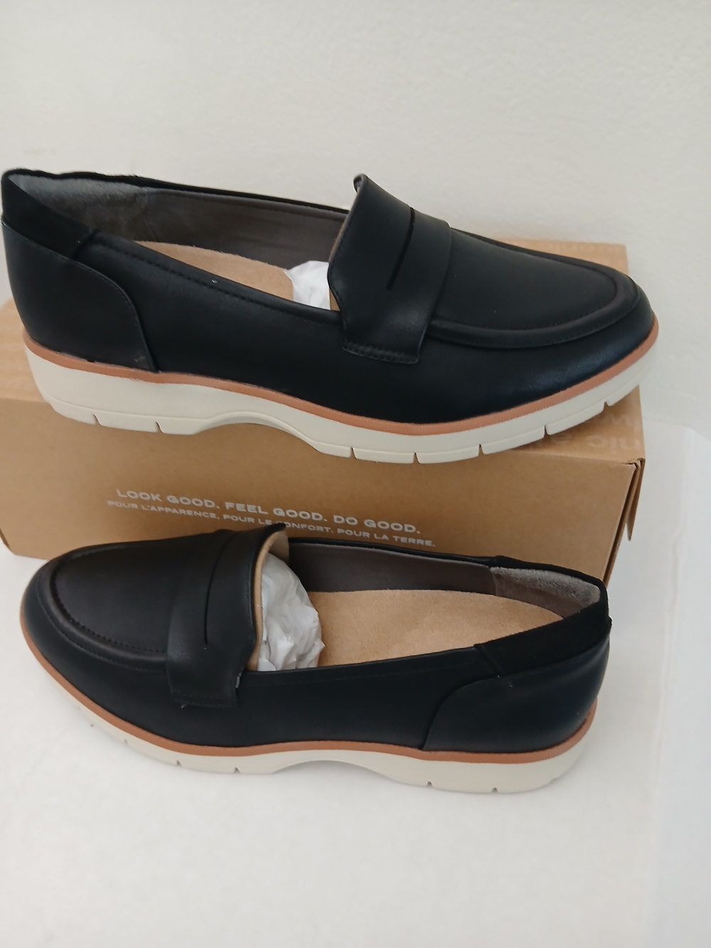 Black Women's Slip-On Loafers - Comfortable Casual Shoe Size 6/ 6.5M $40 - Picture 3 of 11